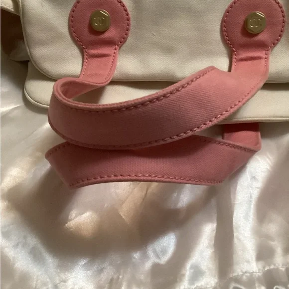 Chanel marshmallow tote. - Picture 6 of 12
